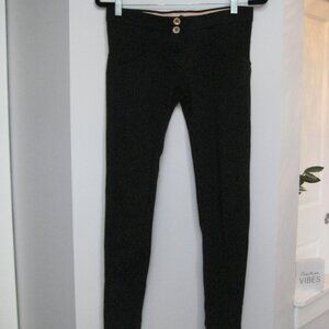 Black FREDDY shaping mid rise crop pant